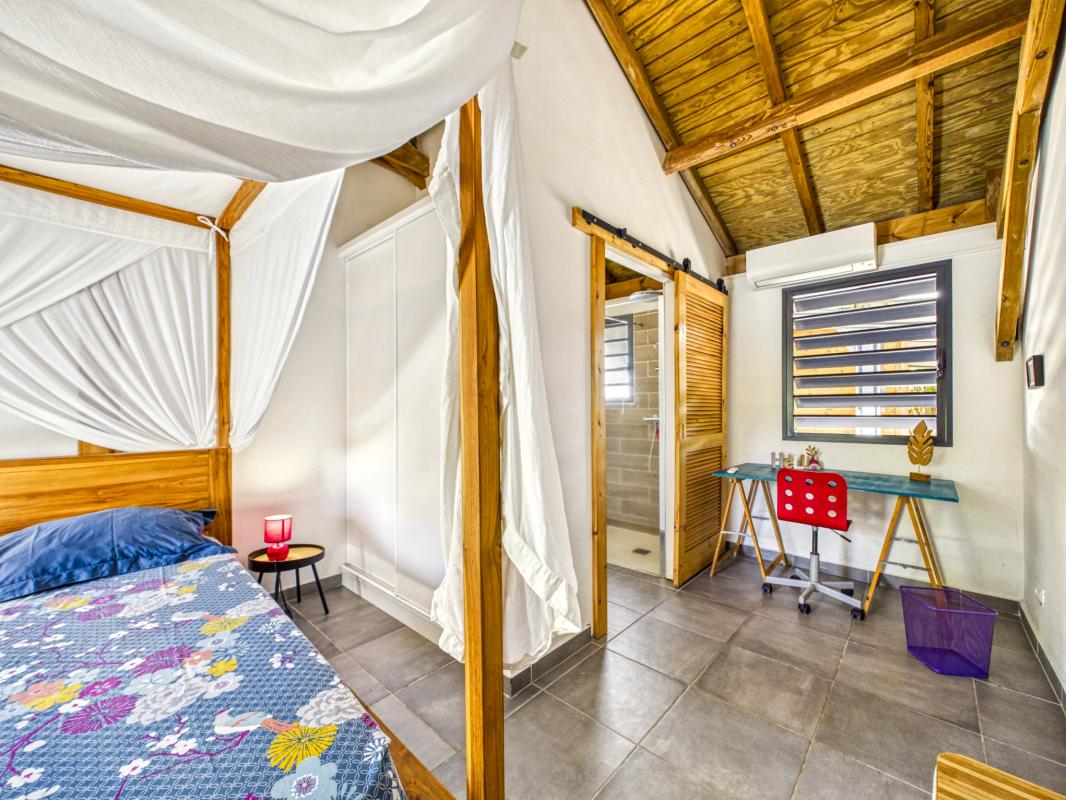 29.Location villa piscine vue mer 3 chambres Deshaies Guadeloupe